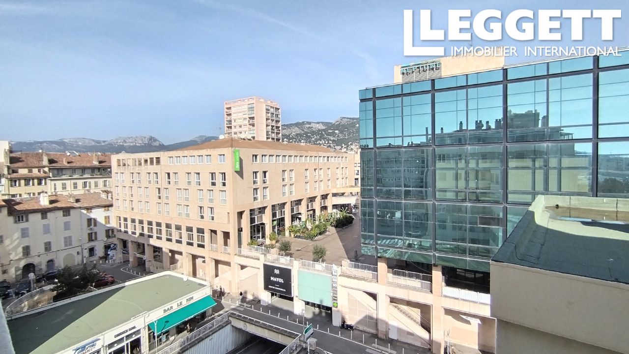 T3 de 53m² traversant, 5eme, ascenseur, séjour, deux chambres, Mayol Toulon Port