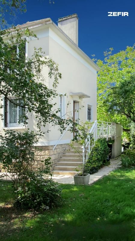 Maison de 6 pièces de 105 m2 avec balcon et terrasse en vente à Saint-Leu-la-Forêt - Idéal pour les familles