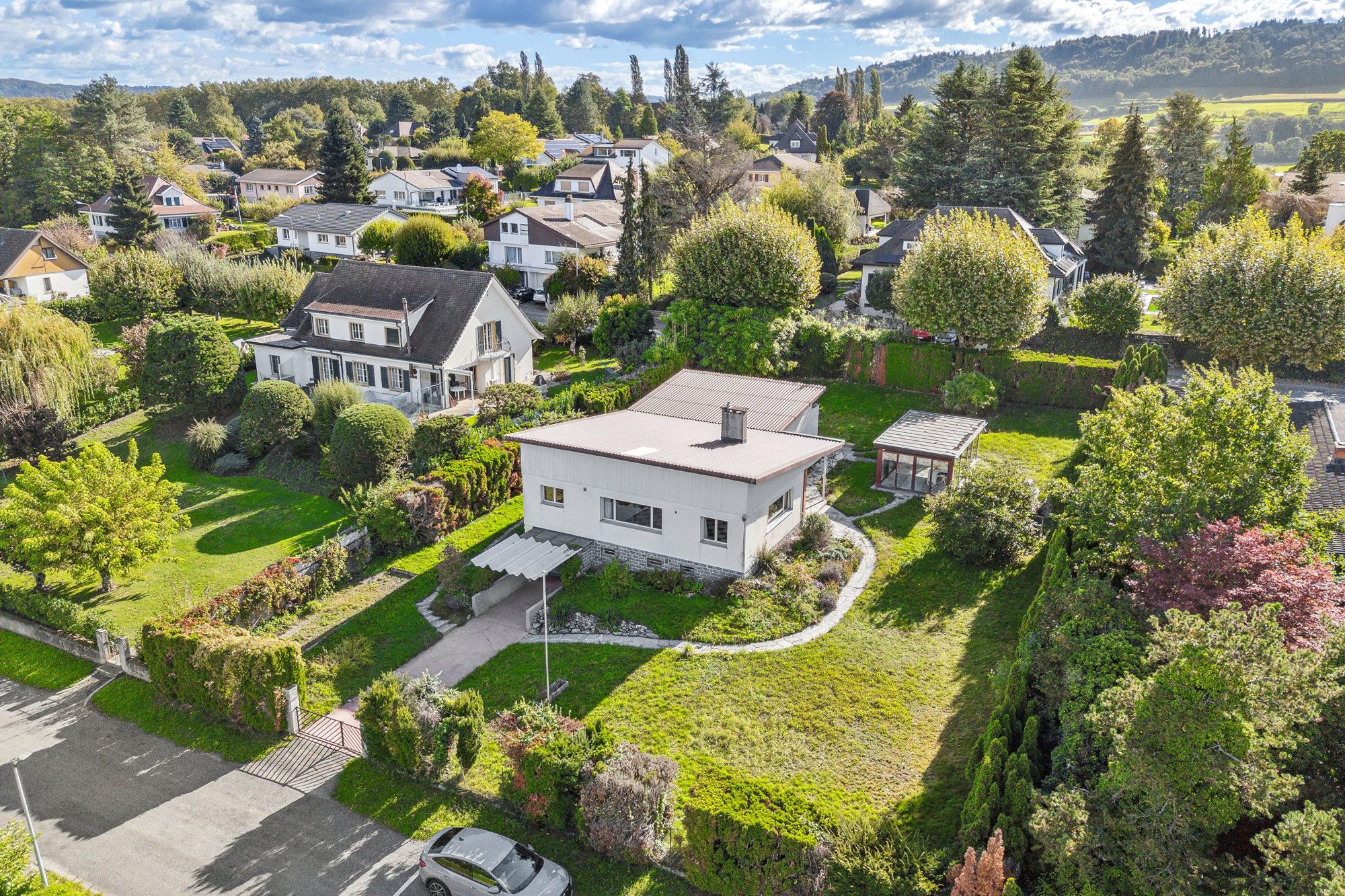 Grande maison individuelle à transformer avec belle vue dégagée