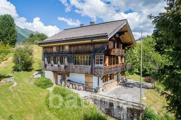 Charming chalet, idyllic location