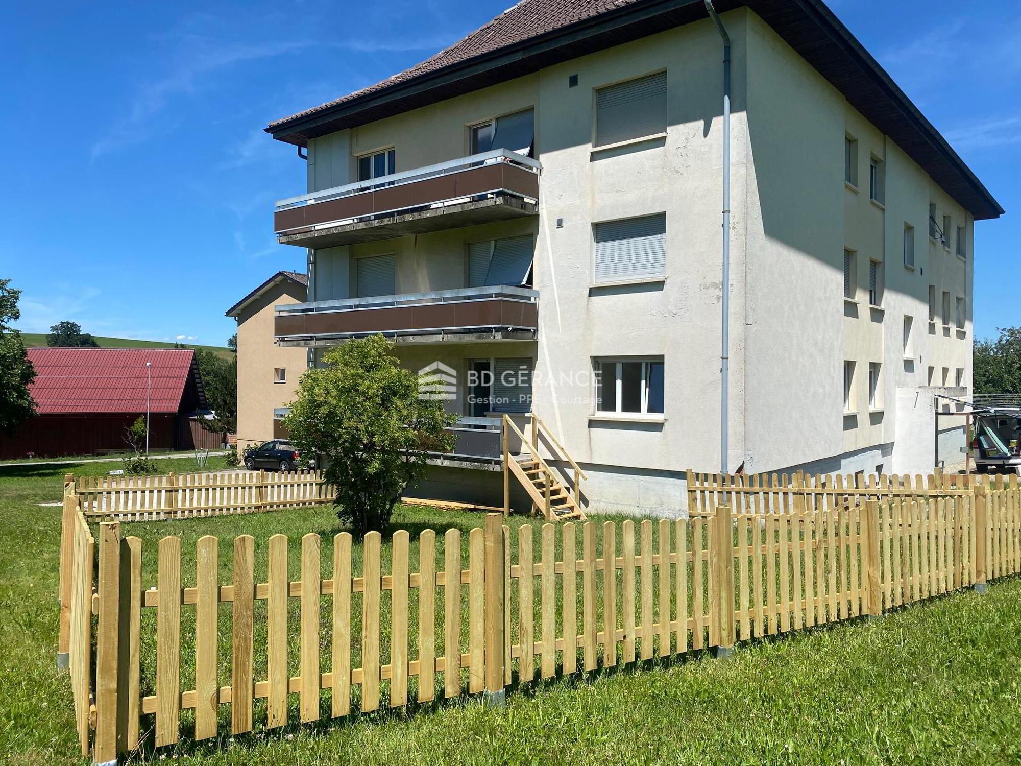 Appartement de 4,5 pièces au rez-de-chaussée avec jardin