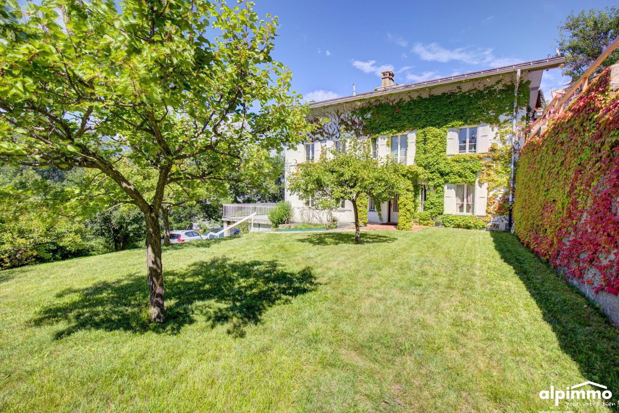 Somptueuse villa dans un environnement privilégié, à 5 min. de Sion !