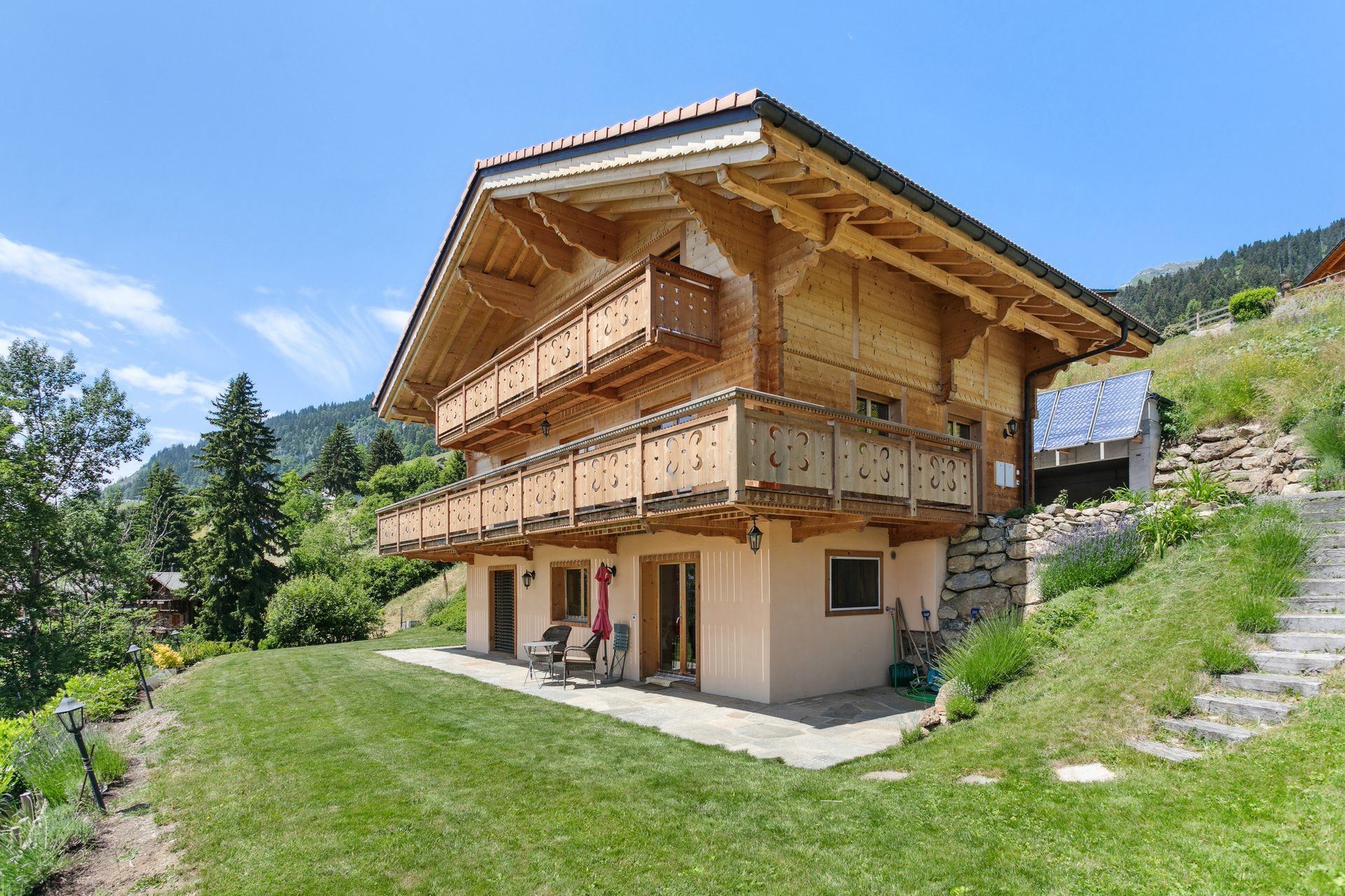 UNIQUE Lumineux chalet, grands espaces, emplacement de choix