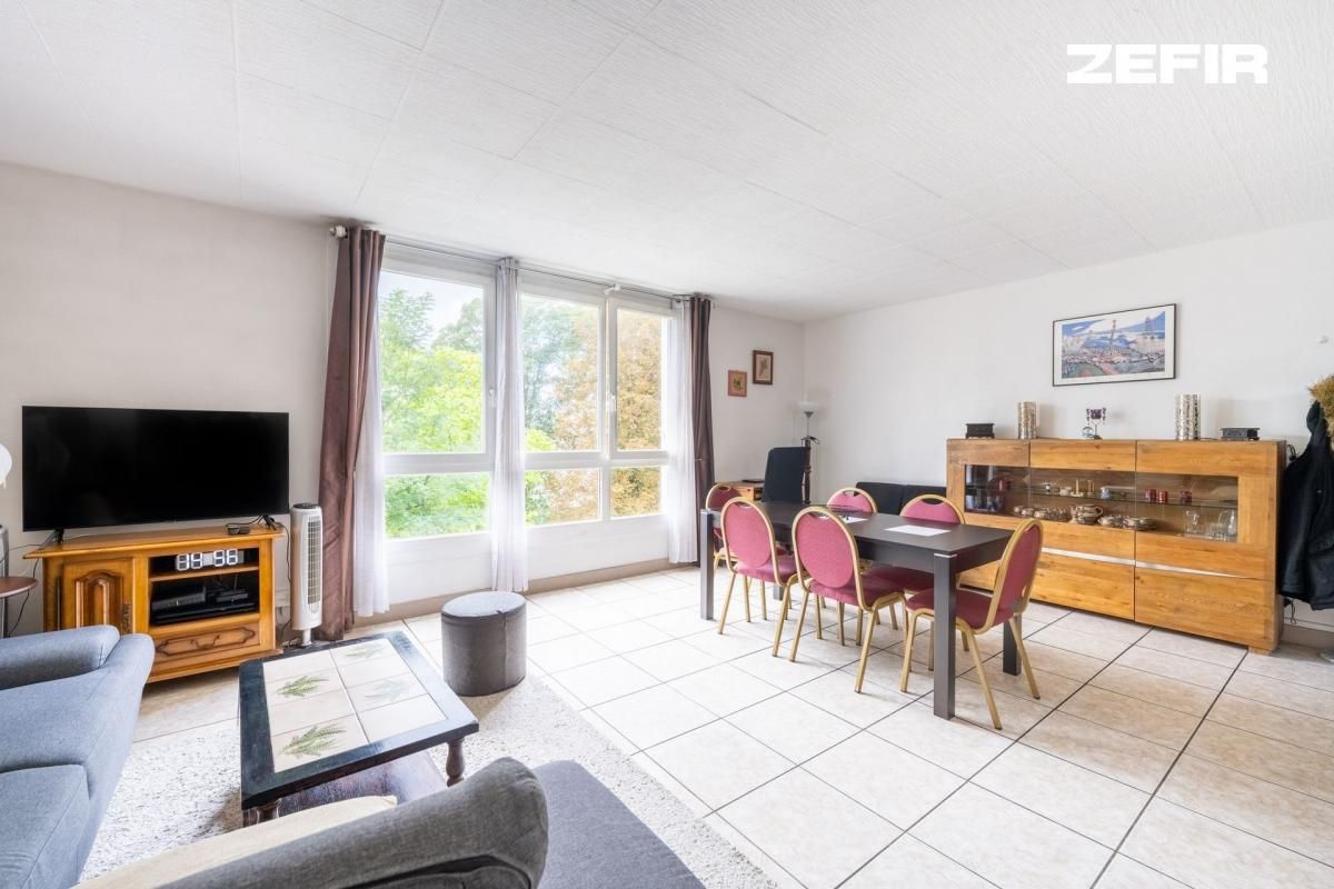 Appartement 5 pièces de 78m2 en vente à Livry-Gargan - Idéal pour familles