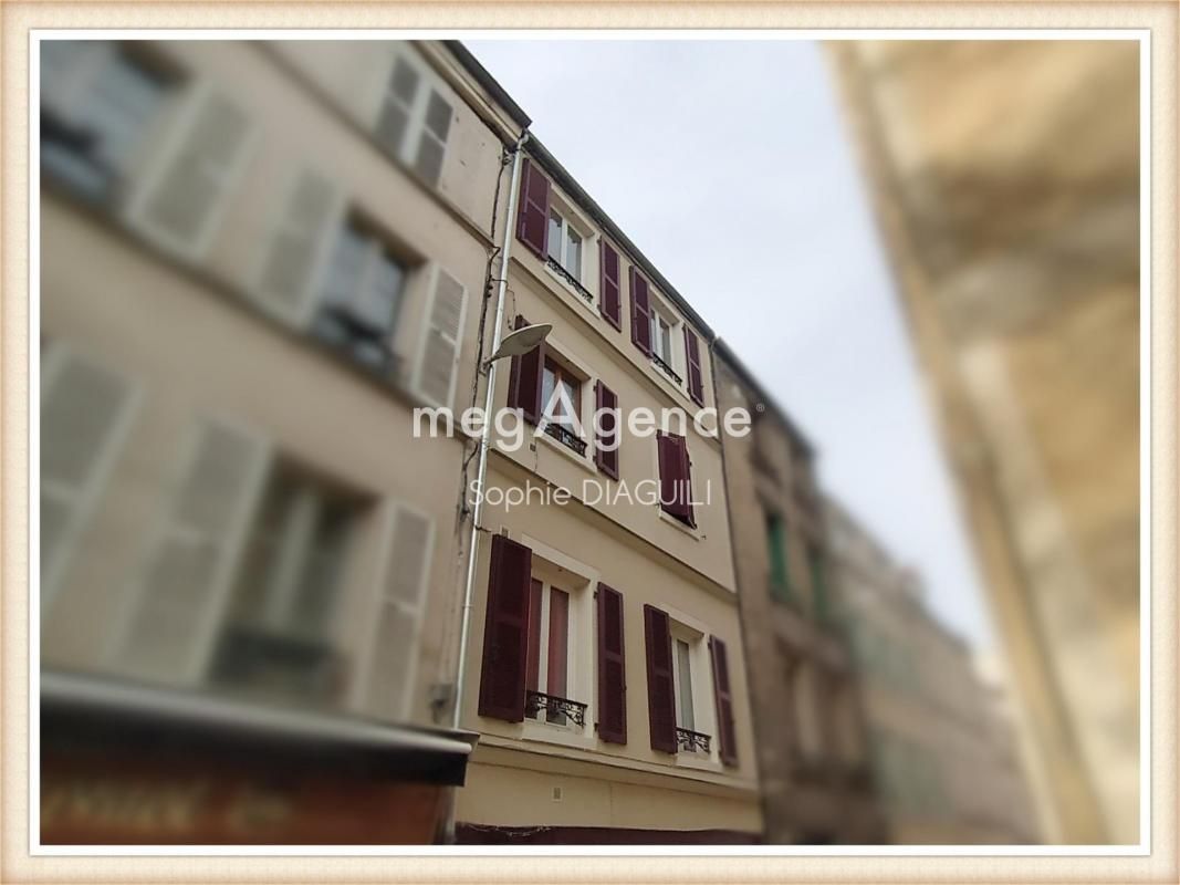 APPARTEMENT DUPLEX T3  79 m² MEAUX PLACE DU MARCHE