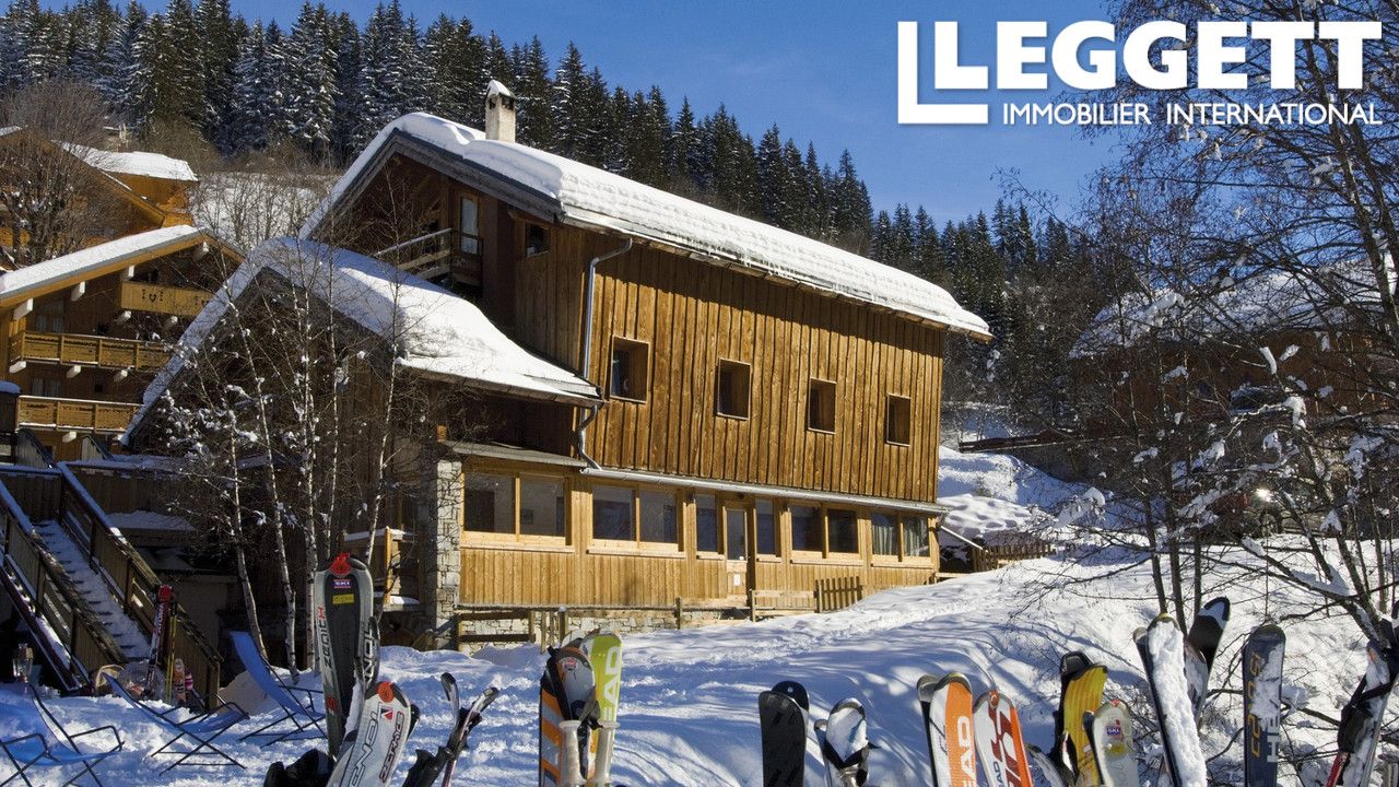 Fabuleuse résidence de 300m2 au plein centre de Méribel à coté des pistes, ski aux pieds!