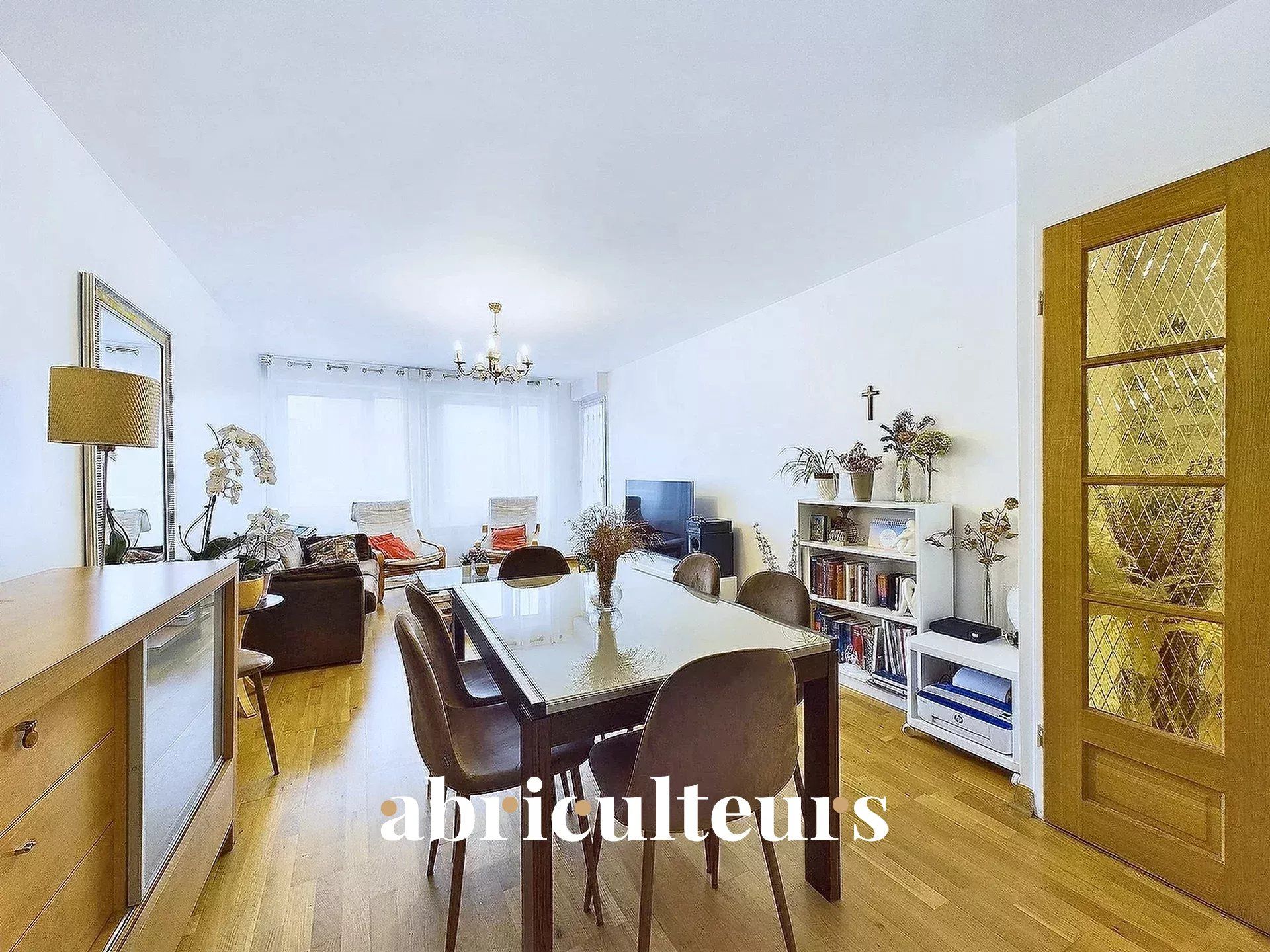 IVRY-SUR-SEINE - APPARTEMENT LUMINEUX AVEC BALCON - 3 CHAMBRES - - 477 000€