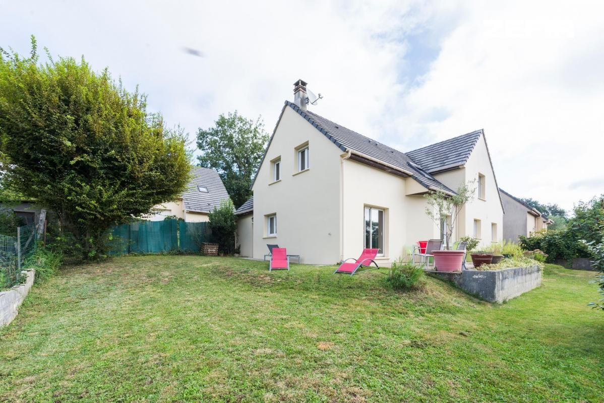 Pavillon de 130 m2 de 6 pièces à La ville-du-Bois - Idéal pour famille