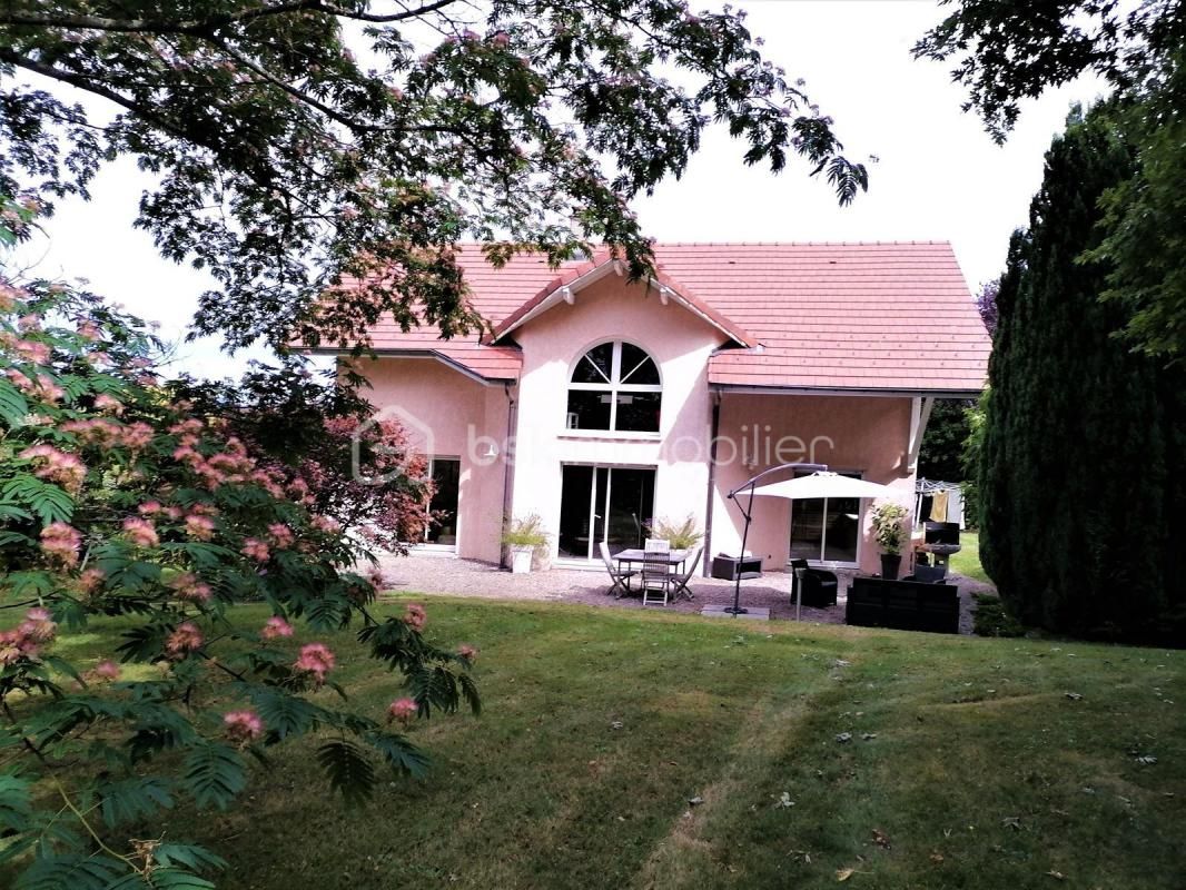 NOVALAISE - Belle Villa de 170m² / 2250m² de Terrain à moins de 3 min des commerces