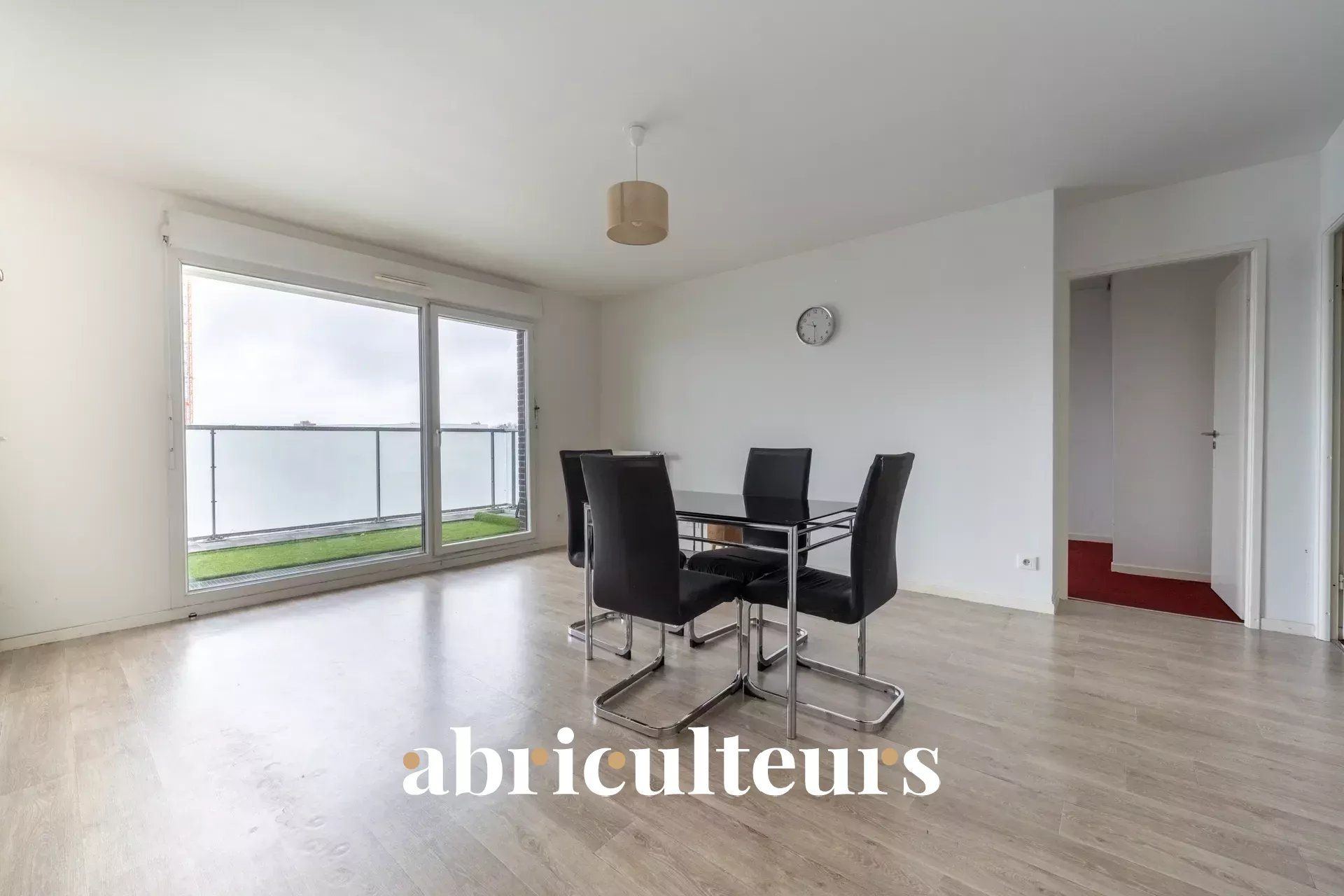 Appartement de 4 pièces de 76 m2 avec balcon en vente à Ivry-sur-Seine - Idéal pour les familles