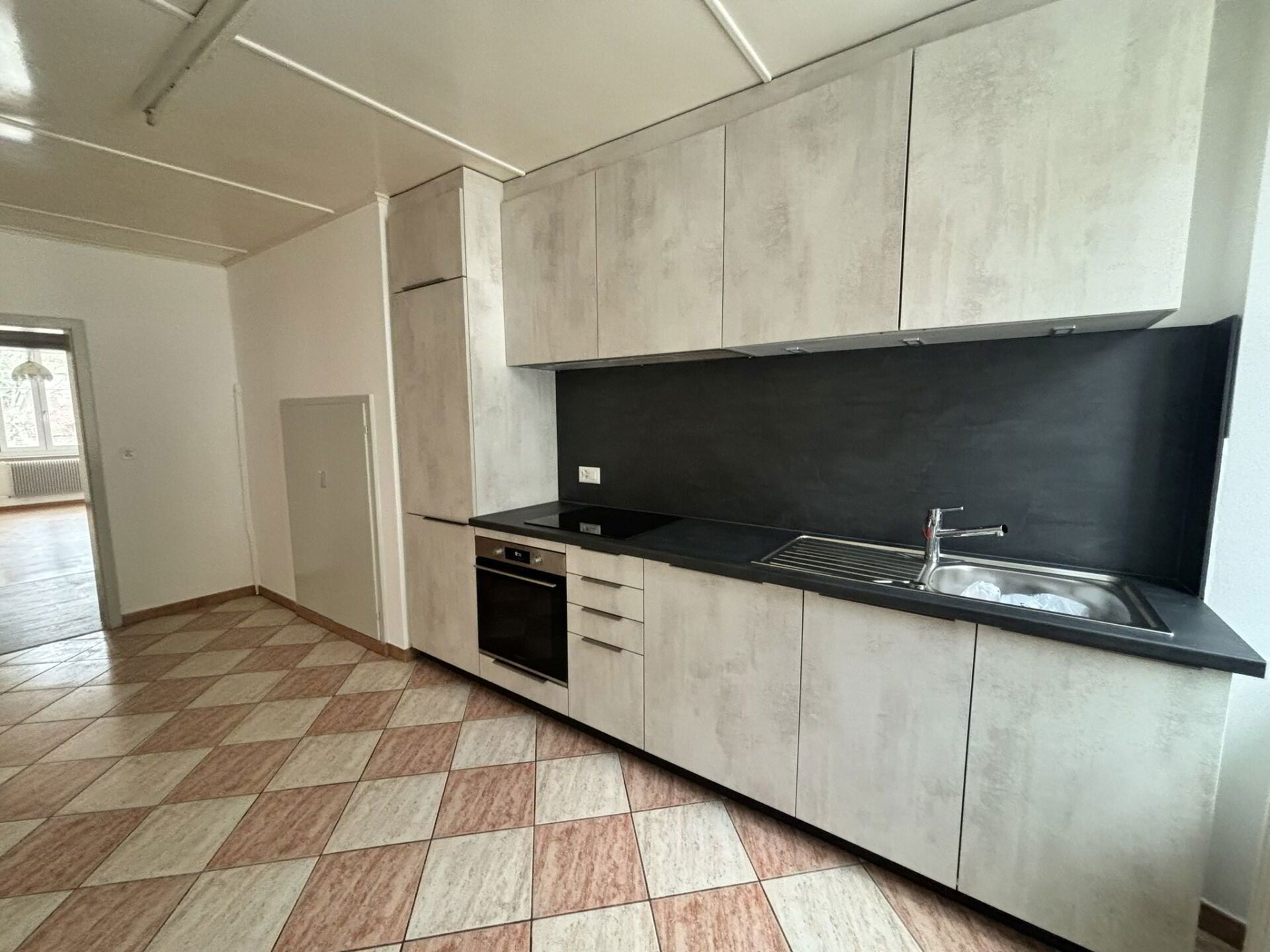 Sonvilier, nice 3.5-room apartment on the 2nd floor