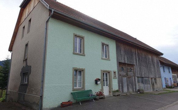 RESERVEE Reconvilier - Ancienne ferme de 4 1/2 pièces avec rural