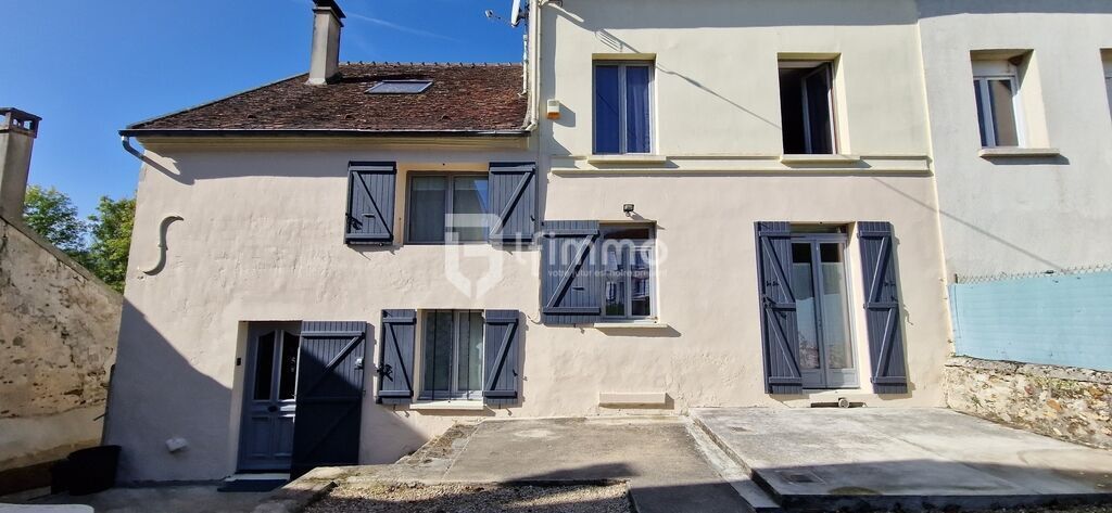 Maison briarde  atypique à vendre à Orly sur Morin