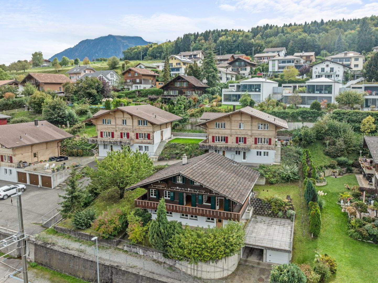 CHALET-CHARME ÜBER DEM THUNERSEE