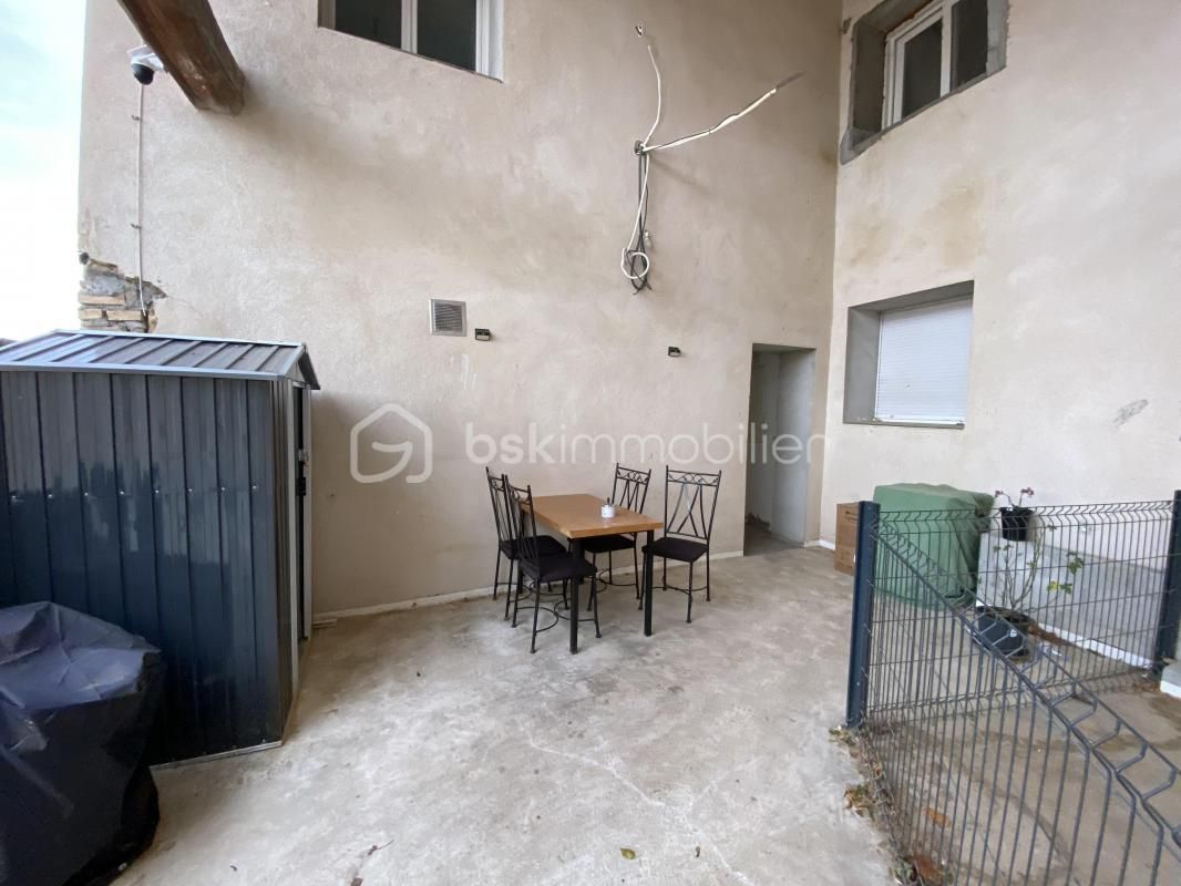 APPARTEMENT T3 AVEC PLACE DE PARKING ET PETITE TERRASSE: IDEAL PREMIER ACHAT OU INVESTISSEUR !