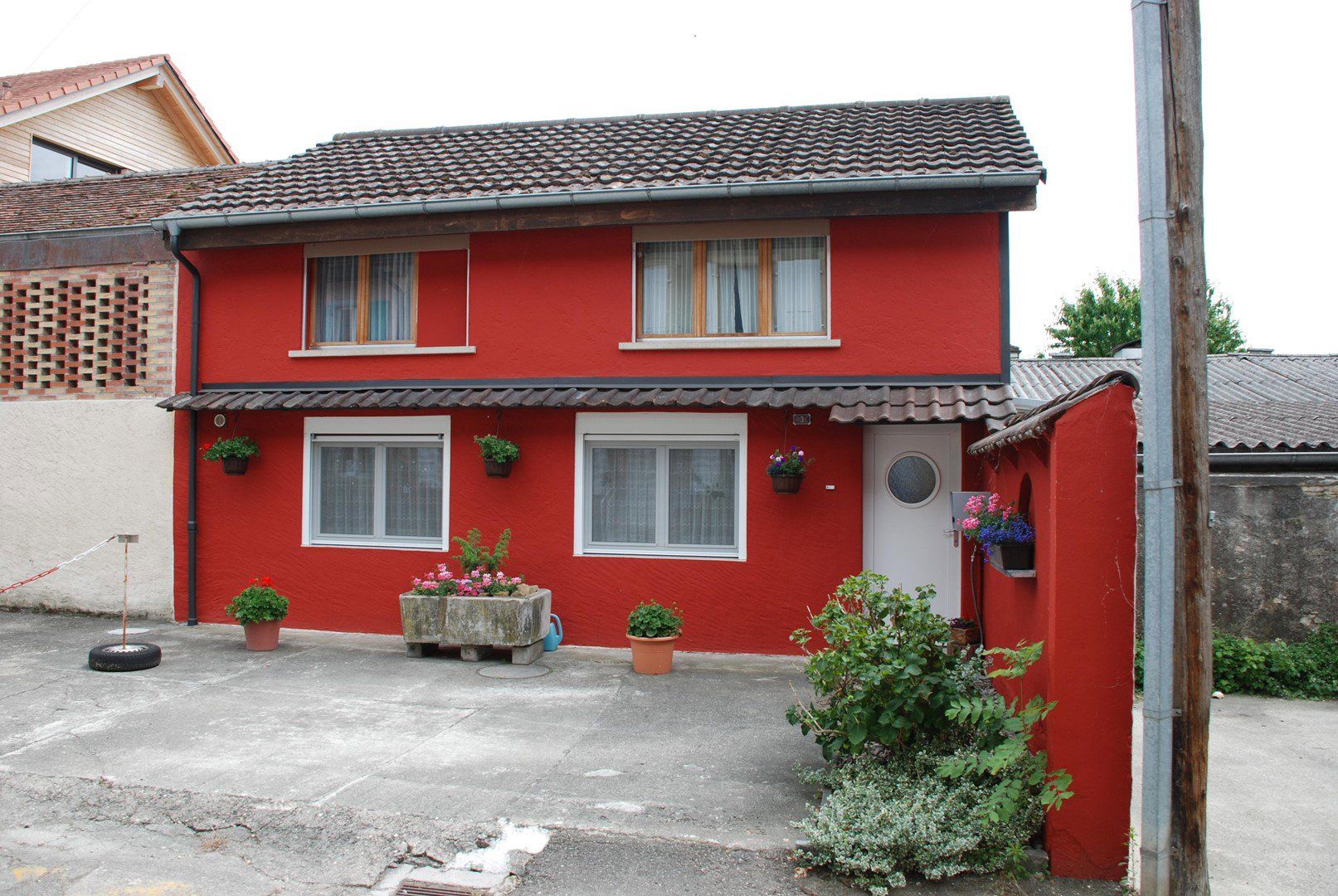 For sale in Cudrefin 5-room house with hall of 300 m2