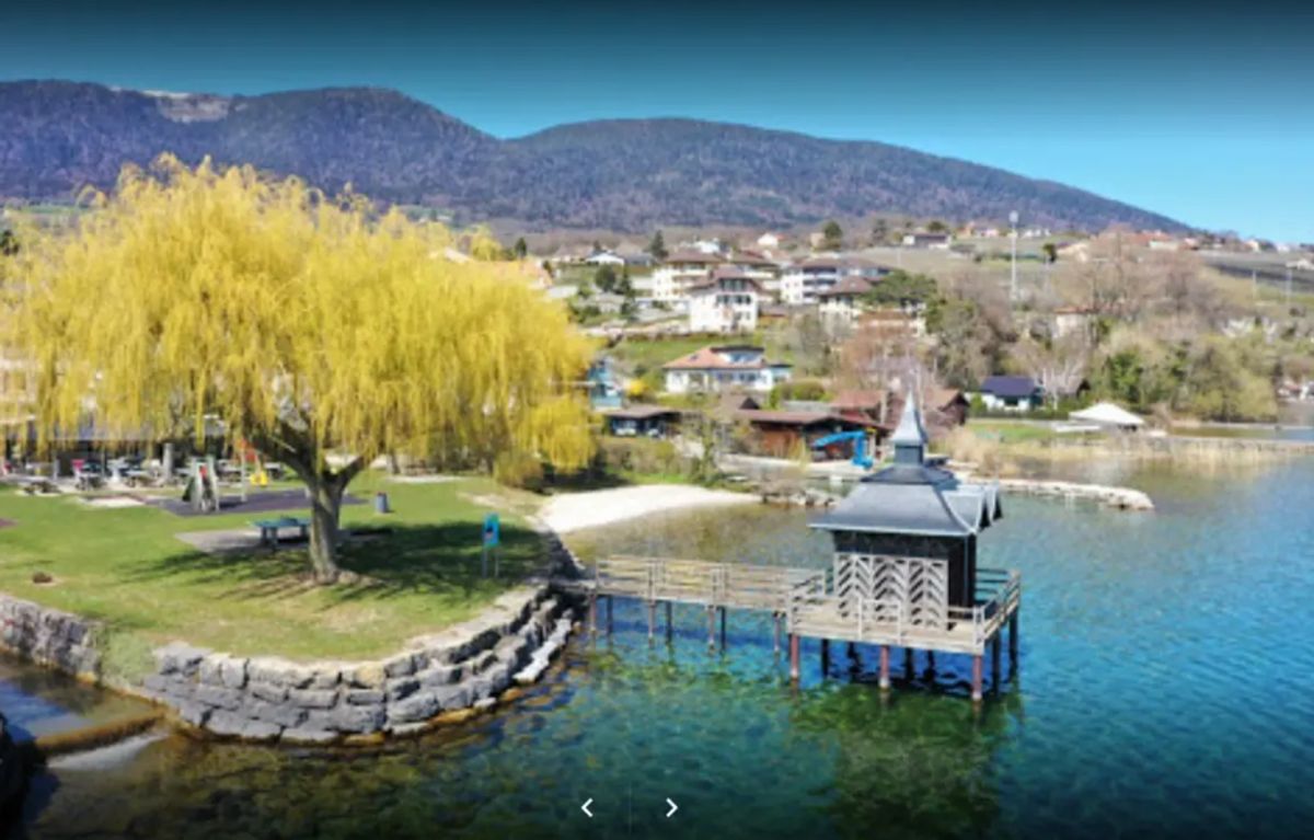 Immeuble résidentiel avec vue sur le lac de Neuchâtel