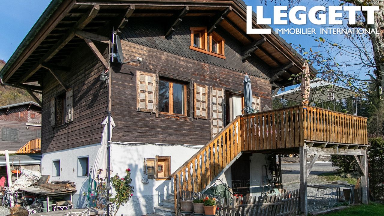 Chalet de 3 chambres avec grand jardin, idéalement situé près du Lac Bleu. Accès facile au Grand Massif