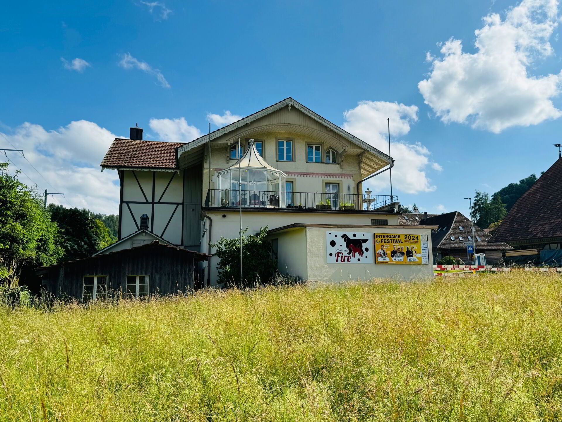 GROSSEN IMMOBILIEN - Gewerbe-und Wohnliegenschaft mit Potenzial in Schafhausen im Emmental