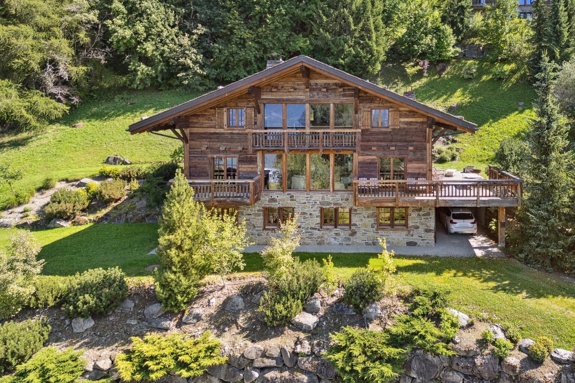 Chalet de prestige au cœur des Clèves.