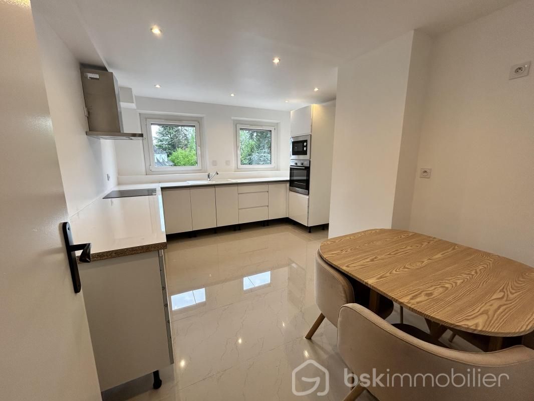 Superbe Appartement T5 Entièrement Rénové à Vendre