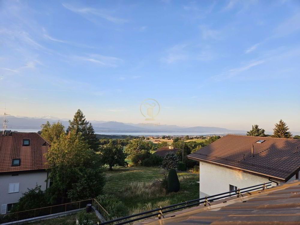 LE VAUD - Superbe duplex avec vue sur le lac et les Alpes !