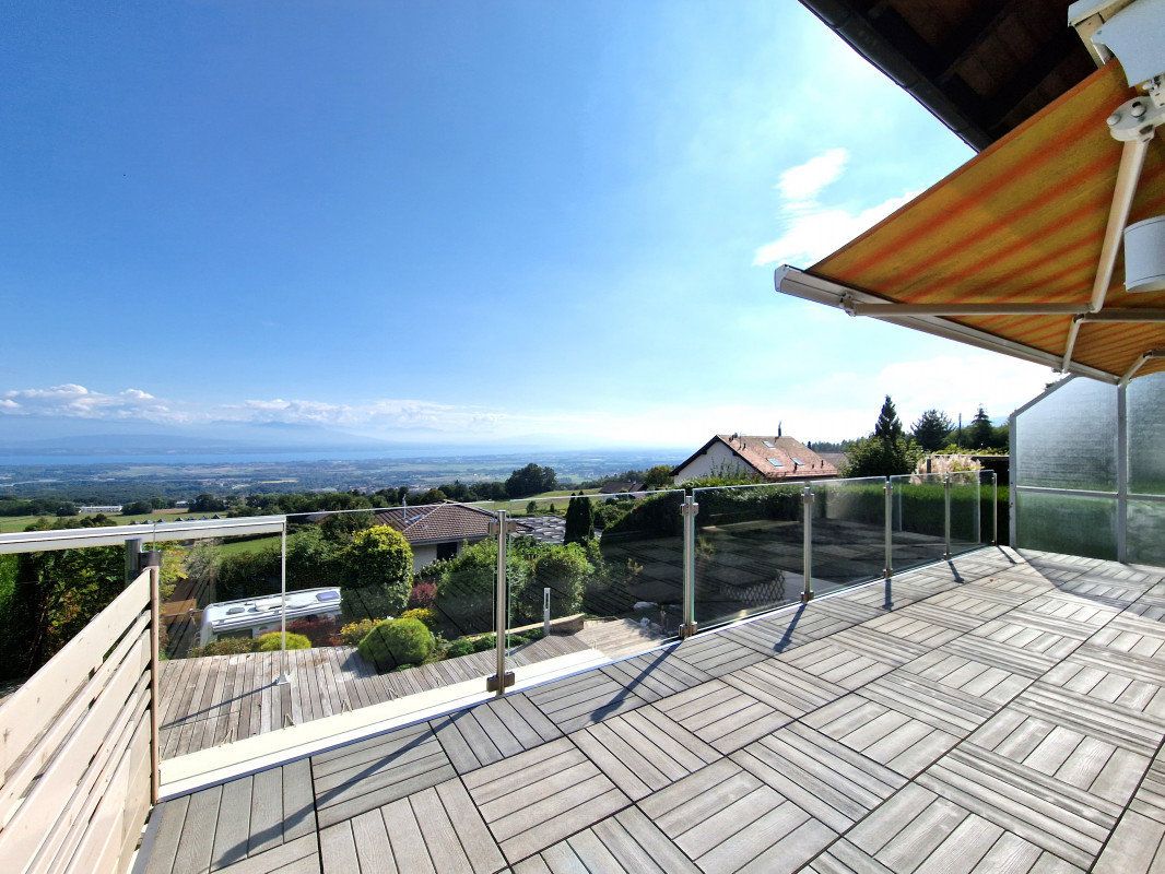 opportunité à saisir: Villa vue panoramique et piscine à 10 minutes de Nyon