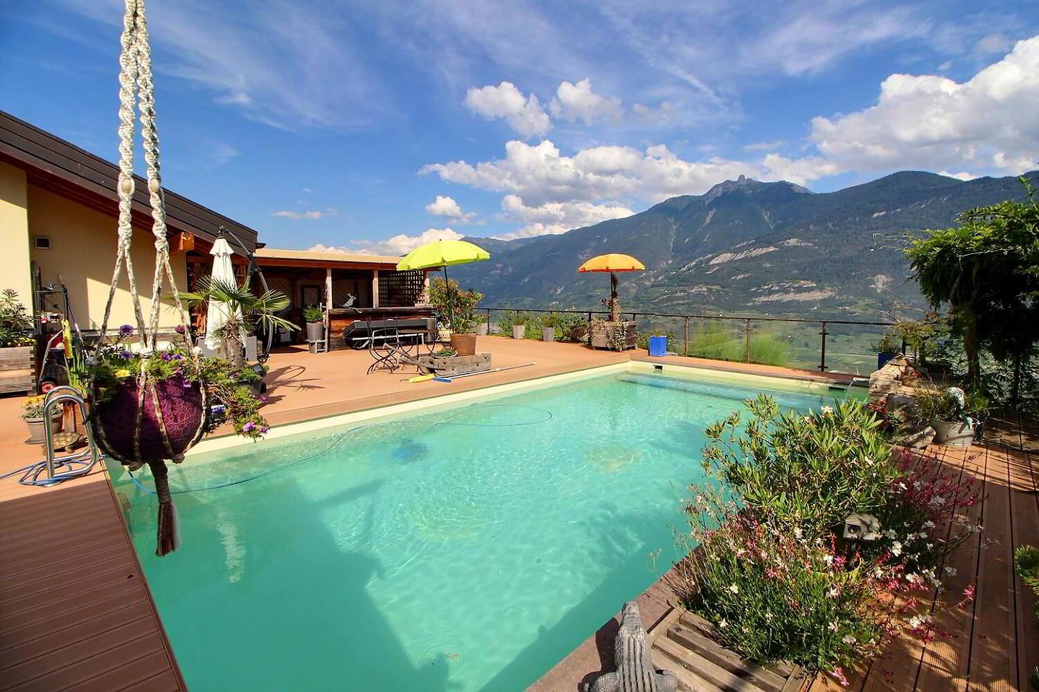 House with views of the Rhone plain and the mountains - 3 year term sale