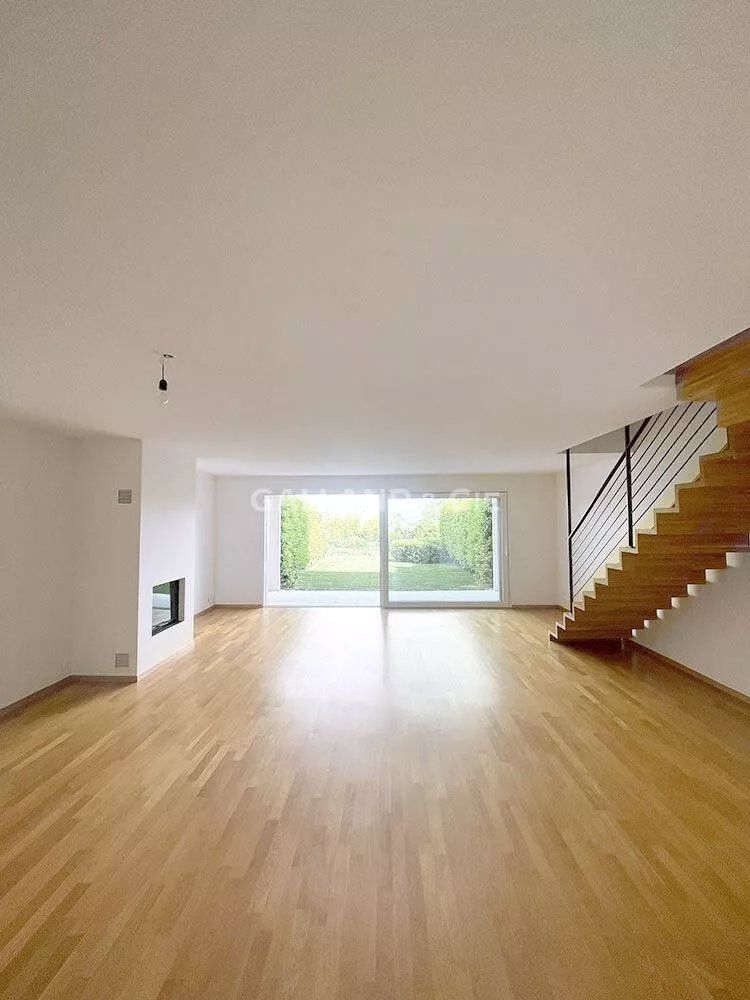 Superbe appartement de haut standing de 5½ pièces au rez-de-chaussée, en duplex