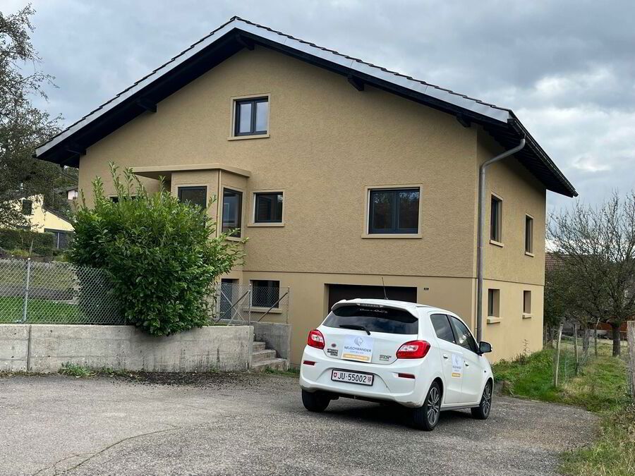 Quiet neighbourhood, close to nature for this renovated house