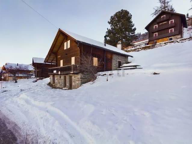 4.5 room chalet with magnificent mountain views in Haute-Nendaz