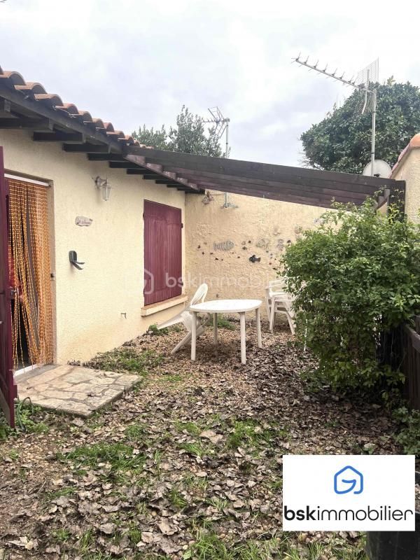 Studio avec jardinet à deux pas de la plage