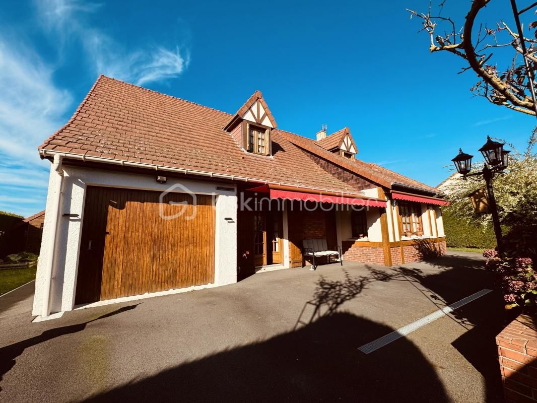 MAISON DE CARACTÈRE DE 155M2 SUR UN SECTEUR TRÈS PRISÉ !