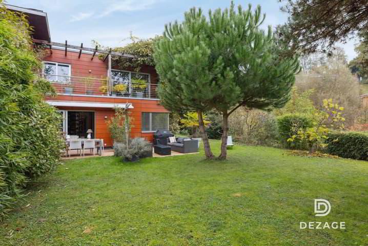 Exceptional duplex in a green setting with garden between Vevey and...